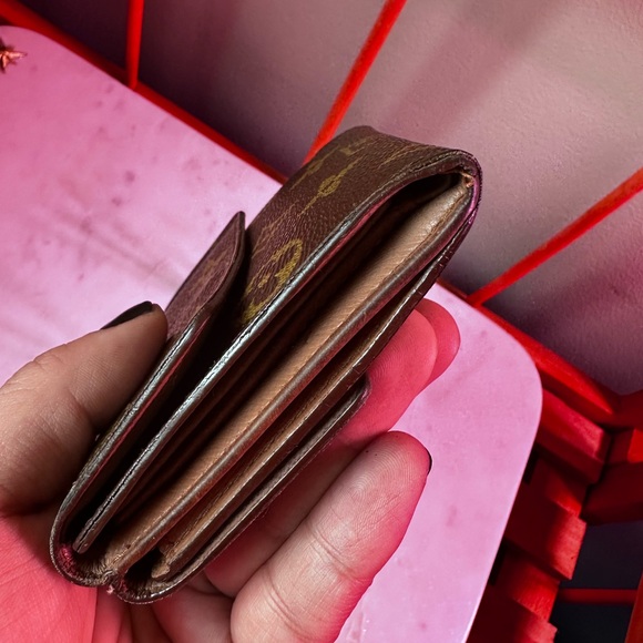 ❌SOLD❌ Louis Vuitton Monogram Compact
Snap Wallet Brown - Picture 14 of 16